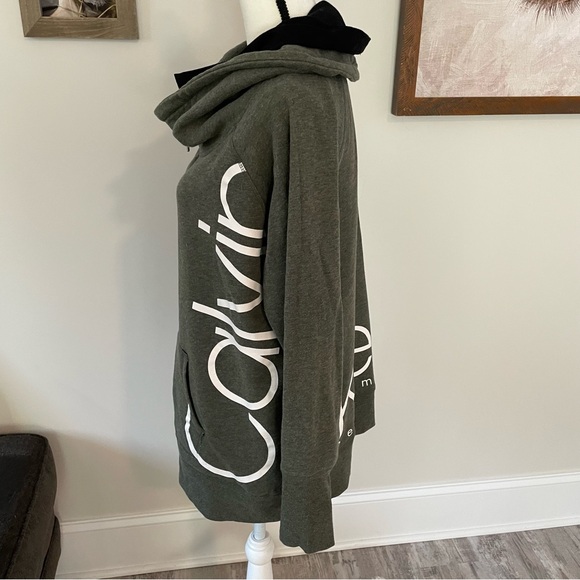 Calvin Klein Green Hoodie - Picture 4 of 7